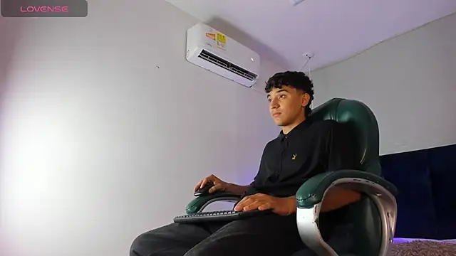 Austin Cardieff online show from January 26, 3:38 am