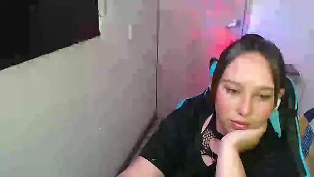 Skarlet Adams28 online show from March 19, 9:08 pm