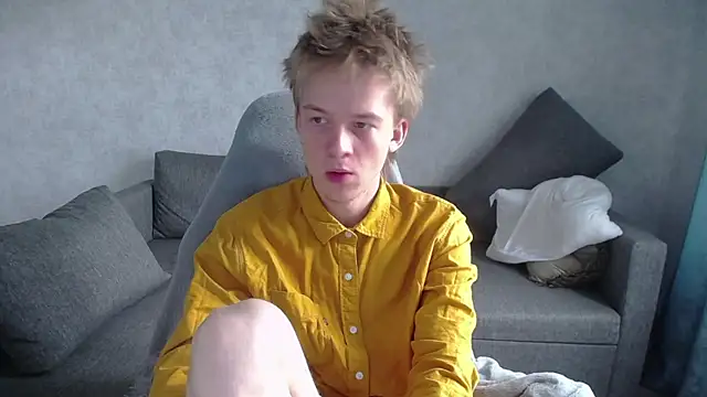 Snapshot of sweetserenity5 chatting on March 21, 8:28 am sweetserenity5 online show from March 21, 8:28 am