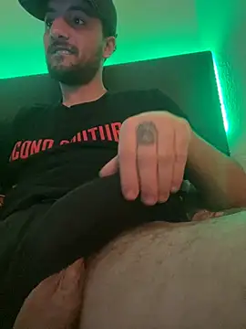 Snapshot of hard_macoor12 chatting on February 4, 10:34 pm hard macoor12 online show from February 4, 10:34 pm