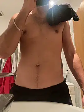 Snapshot of hard_macoor12 chatting on February 14, 12:25 pm hard macoor12 online show from February 14, 12:25 pm