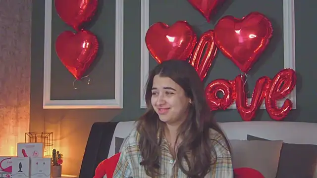 Snapshot of CharleneWoods chatting on February 4, 3:57 pm CharleneWoods online show from February 4, 3:57 pm