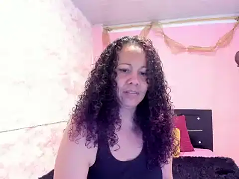 Snapshot of Brunette_sasha chatting on March 4, 10:27 pm Brunette sasha online show from March 4, 10:27 pm