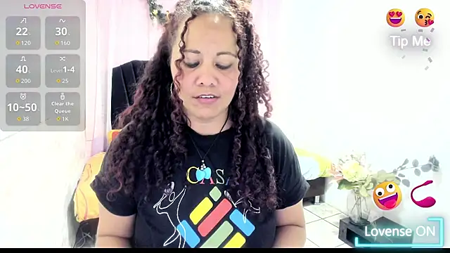 Snapshot of Brunette_sasha chatting on January 12, 10:37 pm Brunette sasha online show from January 12, 10:37 pm