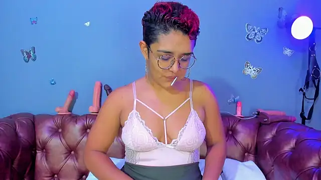 Kaira mosse online show from April 18, 11:36 am