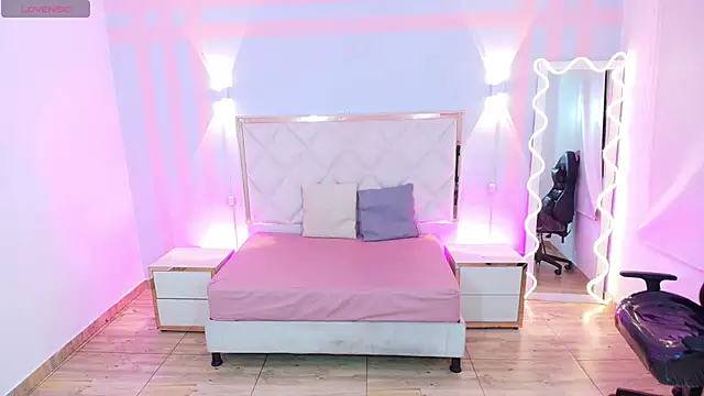 Brendda tay online show from November 30, 3:21 am