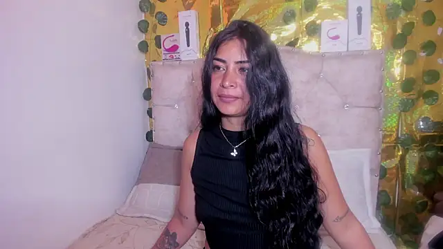 cristalconnorr online show from May 18, 3:51 pm