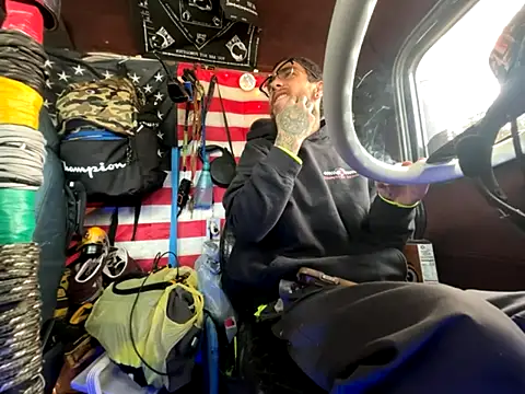 XMeF10 online show from December 1, 1:27 pm