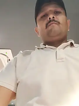 Snapshot of Akhil3290 chatting on March 11, 4:07 pm Akhil3290 online show from March 11, 4:07 pm