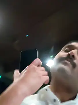 Snapshot of Akhil3290 chatting on November 16, 2:11 pm Akhil3290 online show from November 16, 2:11 pm