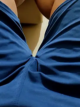 Snapshot of Akhil3290 chatting on March 18, 4:21 pm Akhil3290 online show from March 18, 4:21 pm