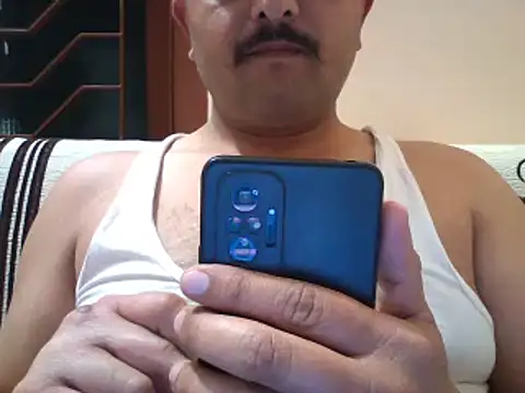 Snapshot of Akhil3290 chatting on March 23, 4:44 pm Akhil3290 online show from March 23, 4:44 pm