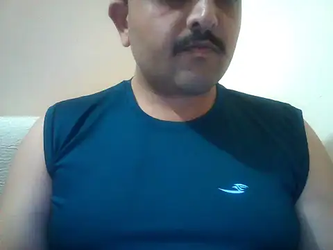 Snapshot of Akhil3290 chatting on April 8, 3:01 pm Akhil3290 online show from April 8, 3:01 pm