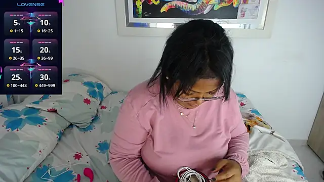 Snapshot of miajoseph_ chatting on February 21, 4:40 am miajoseph online show from February 21, 4:40 am