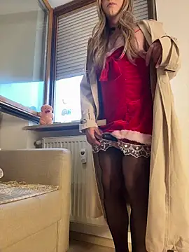 Snapshot of See_my_Boobs_ chatting on December 21, 1:29 pm See my Boobs online show from December 21, 1:29 pm