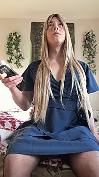 Snapshot of See_my_Boobs_ chatting on February 28, 7:42 am See my Boobs online show from February 28, 7:42 am