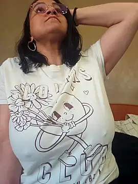 paulinaDiaz1 online show from April 18, 4:55 pm