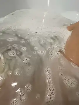 Snapshot of anyAna21 chatting on December 14, 3:15 pm anyAna21 online show from December 14, 3:15 pm