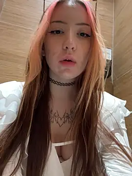 SweetieMollyy online show from March 19, 2:13 pm