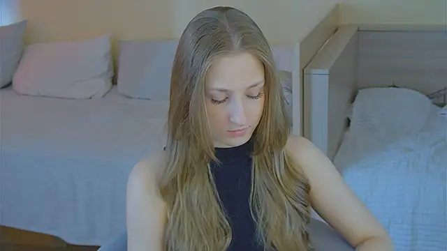 BritneyCruze online show from April 11, 9:46 am