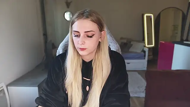 ce leste   online show from February 5, 4:36 pm