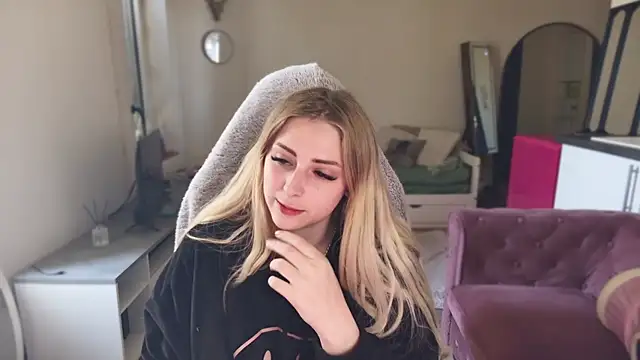 ce leste   online show from March 6, 11:14 am