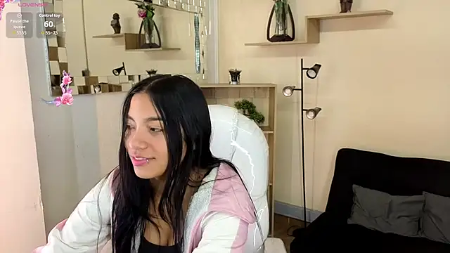 Saray reyes online show from November 5, 11:43 am