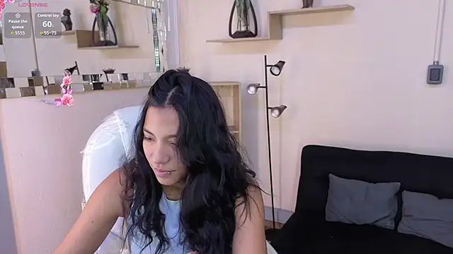 Saray reyes online show from November 7, 11:43 am