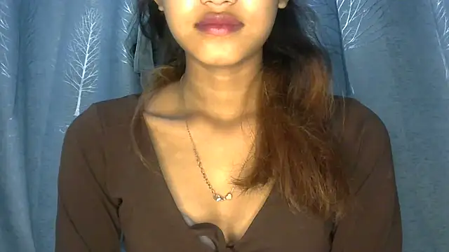 Snapshot of jassi-just18 chatting on February 1, 3:50 pm jassi-just18 online show from February 1, 3:50 pm