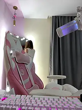 Snapshot of your_girl_next_door chatting on October 12, 1:43 pm your girl next door online show from October 12, 1:43 pm