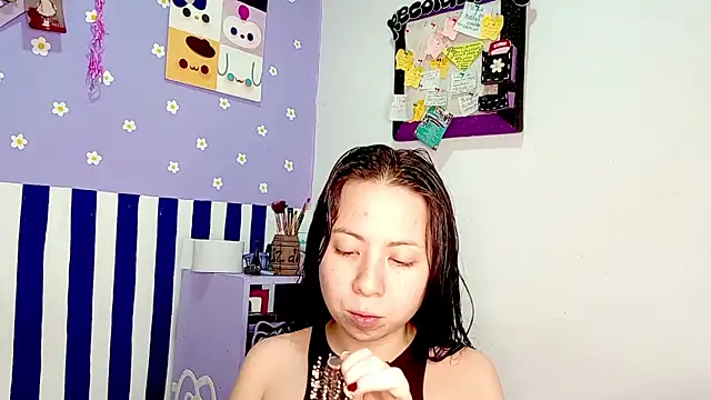 PetiteIvoryQueen19 online show from June 24, 4:55 am