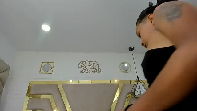 rave connor online show from June 3, 5:51 pm