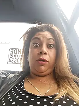 Snapshot of Laura-Hernandez chatting on February 4, 4:18 pm Laura-Hernandez online show from February 4, 4:18 pm