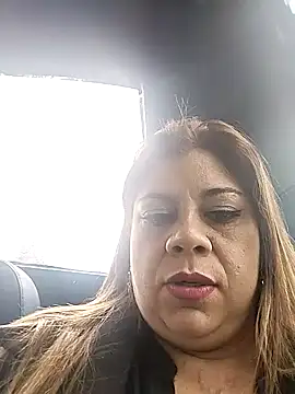 Snapshot of Laura-Hernandez chatting on March 6, 2:18 pm Laura-Hernandez online show from March 6, 2:18 pm