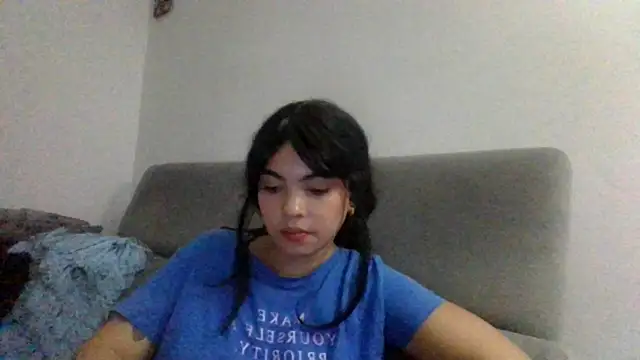 Kiri Cutee online show from December 20, 5:47 am