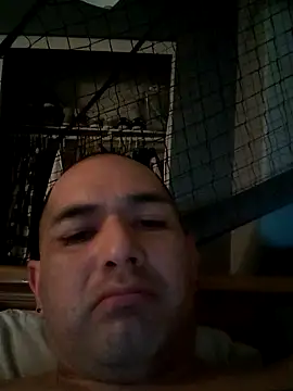 Snapshot of NewKing100 chatting on December 17, 5:07 am NewKing100 online show from December 17, 5:07 am