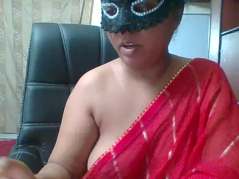 kamayanisingh24 online show from March 15, 8:37 am