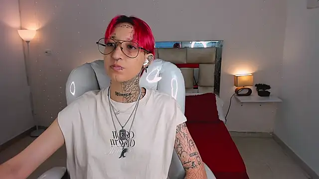 Snapshot of ravengreen_ chatting on January 25, 7:49 pm ravengreen online show from January 25, 7:49 pm