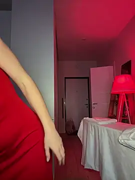 kira proxima 02 online show from March 8, 1:25 pm