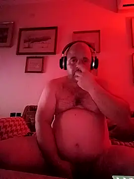 Snapshot of ChristianMouth chatting on October 17, 8:44 pm ChristianMouth online show from October 17, 8:44 pm