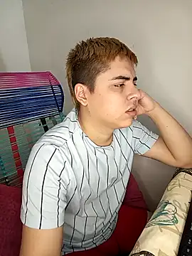 Snapshot of CARKIS-69 chatting on December 18, 4:28 pm CARKIS-69 online show from December 18, 4:28 pm