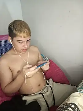 Snapshot of CARKIS-69 chatting on January 9, 7:18 pm CARKIS-69 online show from January 9, 7:18 pm