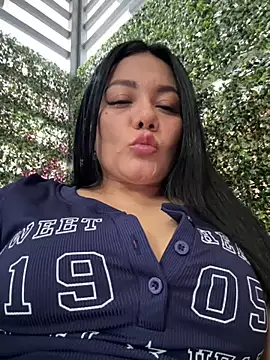 Abril10  online show from December 7, 9:33 pm