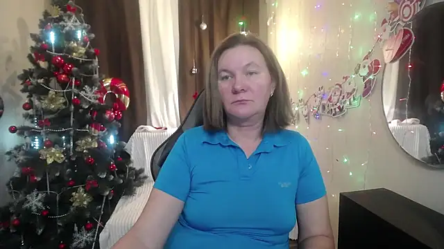 HolyMilfa online show from December 18, 5:00 pm