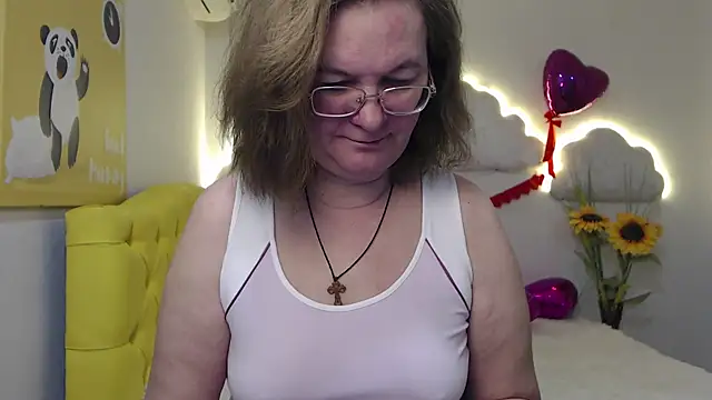 HolyMilfa online show from February 21, 7:45 am