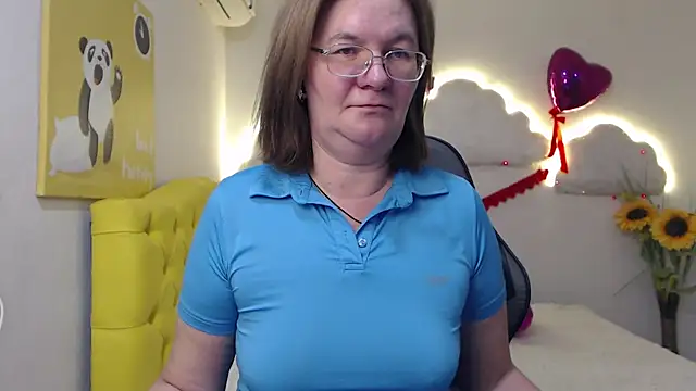 HolyMilfa online show from March 20, 11:05 am