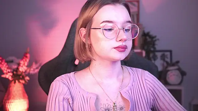 AdeleLoomis online show from January 20, 7:57 pm
