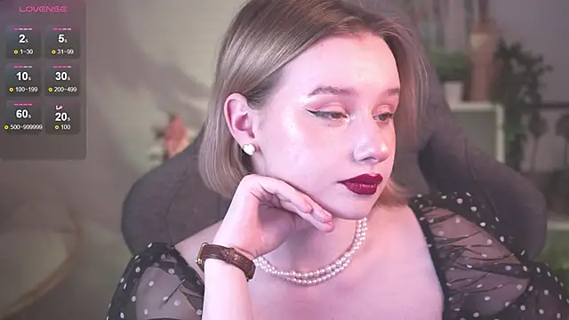 AdeleLoomis online show from January 23, 11:15 pm