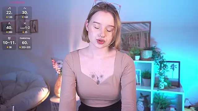 AdeleLoomis online show from February 11, 11:44 pm