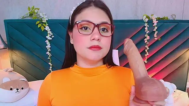 Snapshot of pamelajons_ chatting on March 11, 2:51 pm pamelajons online show from March 11, 2:51 pm
